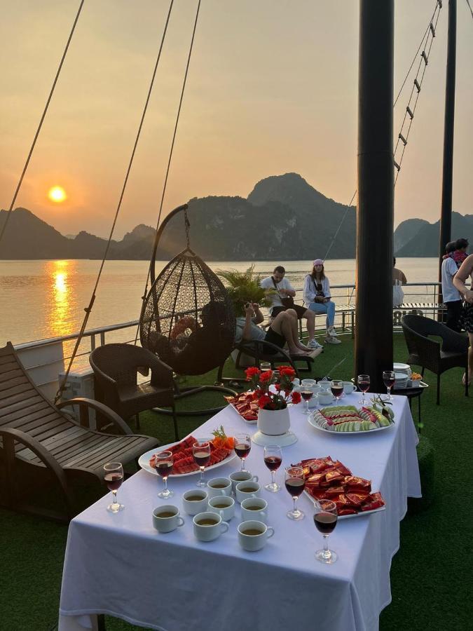 Bong Ha Noi Hostel Ханой Екстериор снимка